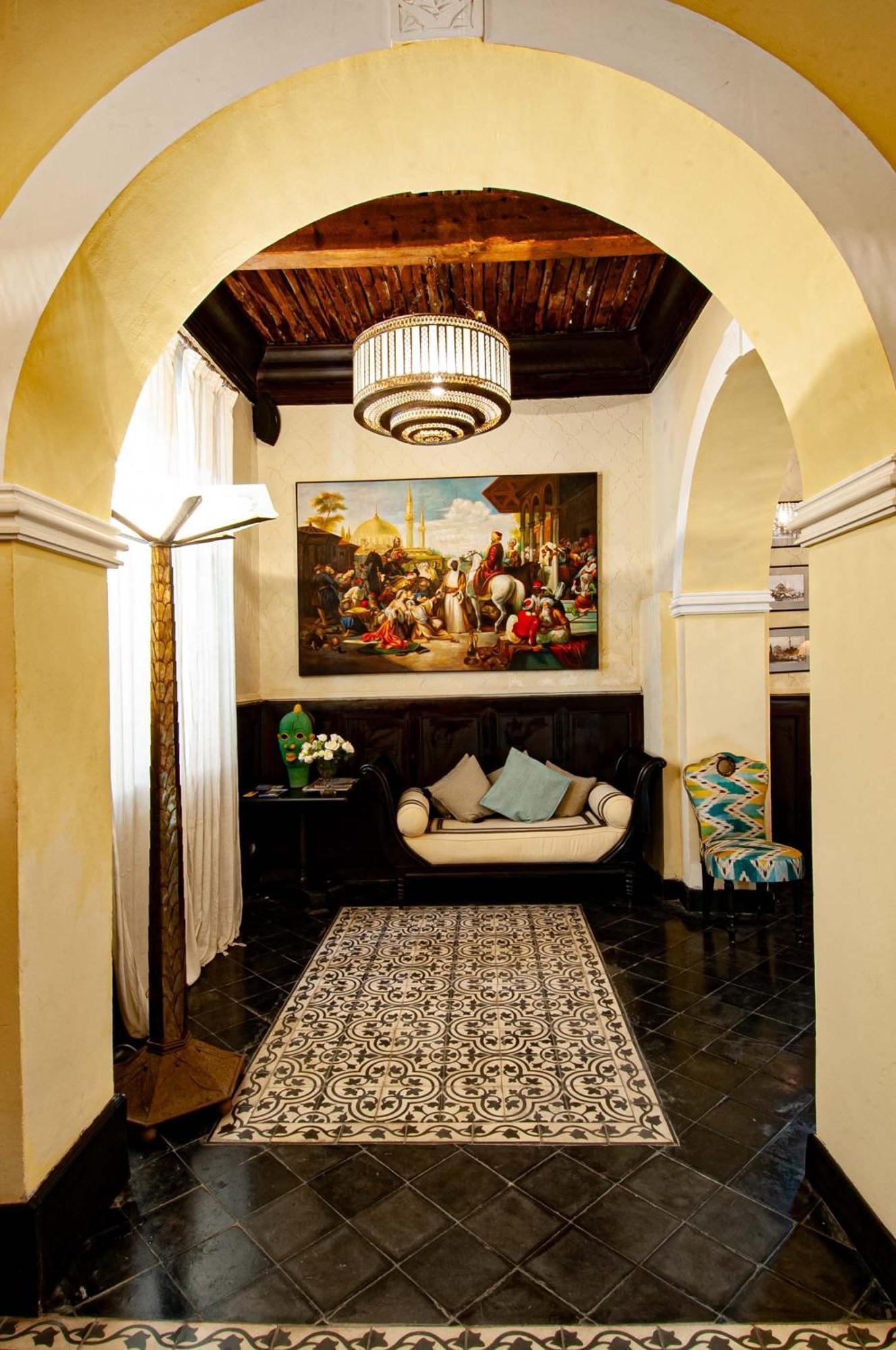 אסאוירה Riad Callas מראה חיצוני תמונה